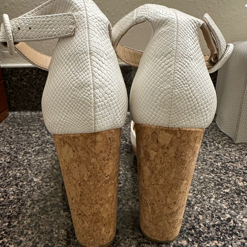 Elegant White Platform Heels - Picture 3 of 7
